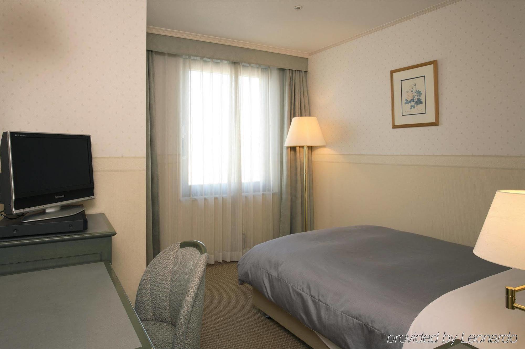Jr-East Hotel Mets Kokubunji Екстер'єр фото